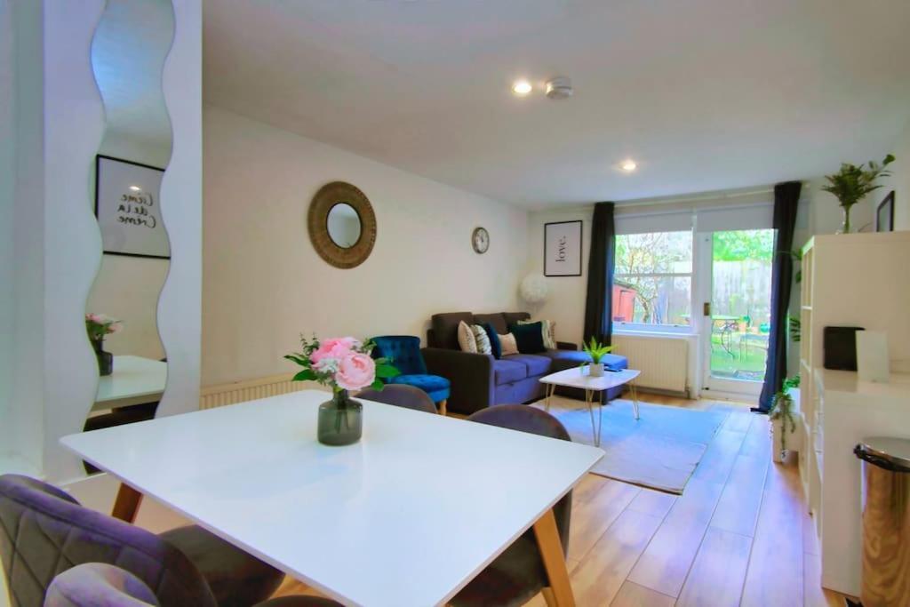 Apartamento Two Bed House Near Kings Cross Londres Exterior foto