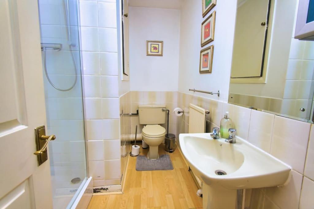 Apartamento Two Bed House Near Kings Cross Londres Exterior foto